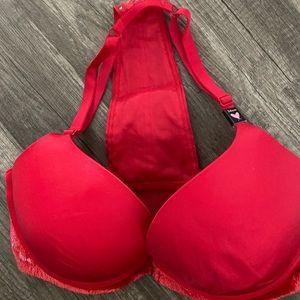 Victoria’s Secret bra 34DD